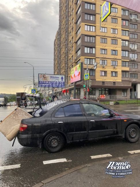 🤔 Вчера на Комарова дрифтил вот такой аппарат с прицепом..