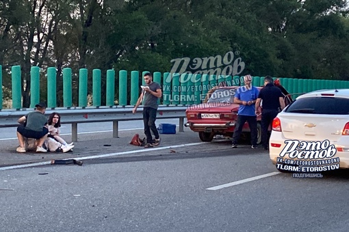 🚨😳⚡ Подписчица паблика "Это Ростов!" попала в жёсткое ДТП на трассе М4-Дон в районе Кущевской. В зад Форду..