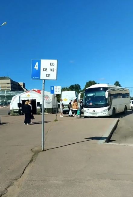 С автовокзала в Выборге, как и на раньше, можно отравиться за границу, но нынче есть нюанс…  Прямо на..