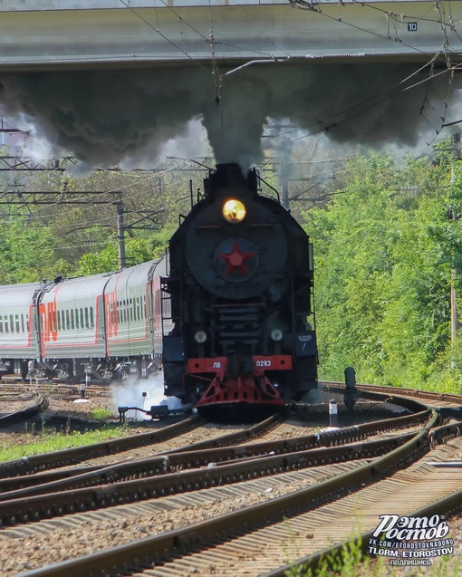 🚂 Музейный паровоз из Таганрога в Ростов-на-Дону на станции..