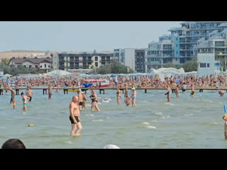 Обстановка на на пляжах Анапы.🏖️  До конца лета осталась неделя. Кажется отдыхающие не собираются никуда..