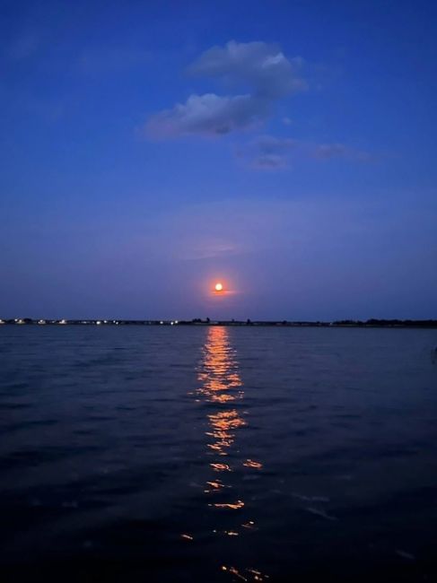 🌓 Нижегородцы делятся фотографиями суперлуния — Красной луны.  Кстати, это суперлуние называется..