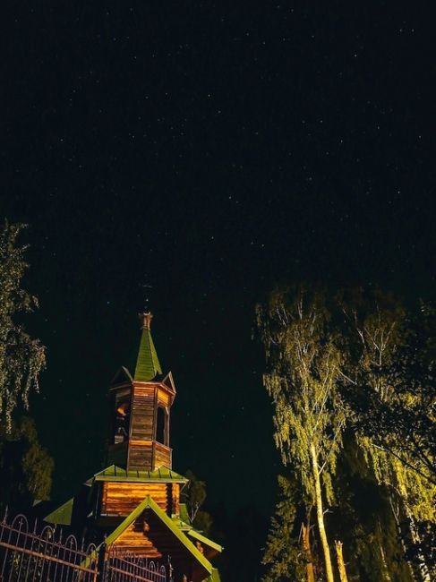 Церковь Косьми и Демиана в селе Глухово Воскресенского района Нижегородской области. 
Косьма и Демиан -..