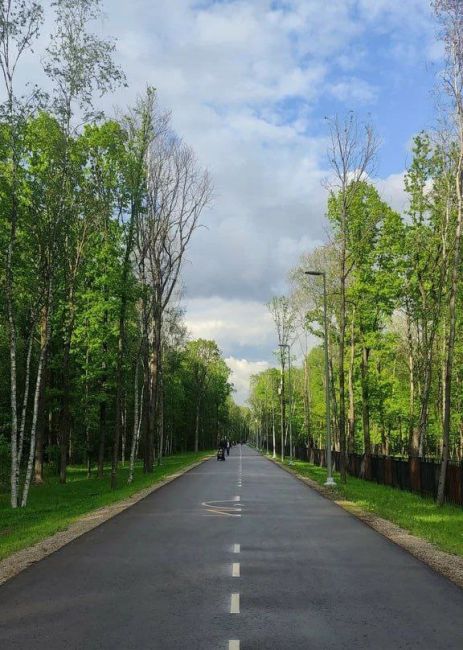 🌳 Отличное место для прогулки: Самый большой экопарк Новой Москвы. 
Парк «Филатов Луг» может похвастаться..