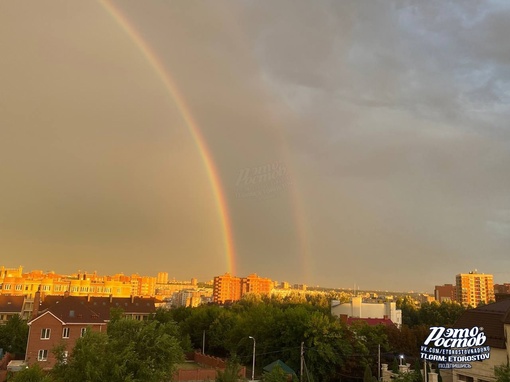 Яркая двойная радуга над Ростовом..