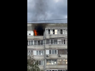 В Казани сегодня горели квартиры сразу в трех домах в Приволжском и Советском районах.  Первый пожар..