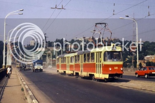 🚊 На Левенцовке продолжают устаналивать рельсы для скоростного..