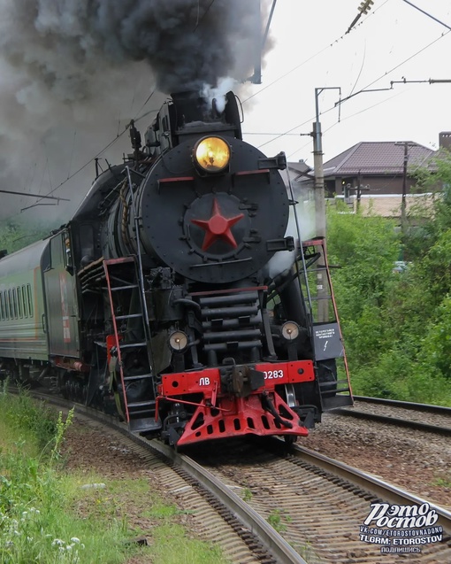 🚂 Музейный паровоз из Таганрога в Ростов-на-Дону на станции..