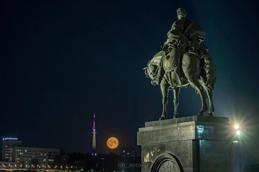 🌓 Нижегородцы делятся фотографиями суперлуния — Красной луны.  Кстати, это суперлуние называется..