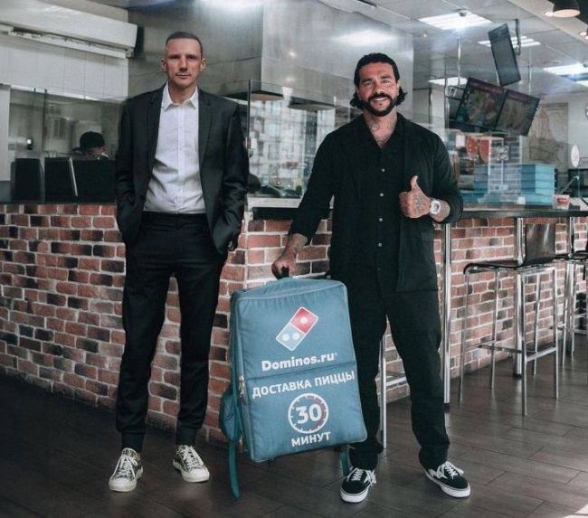 🍕 Тимати купил Domino’s Pizza 
Пиццерия, рэпер и ресторатор Антон Пинский договорились о сделке. Ребрендинг..