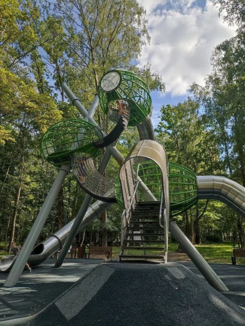 🌳 Отличное место для прогулки: Самый большой экопарк Новой Москвы. 
Парк «Филатов Луг» может похвастаться..