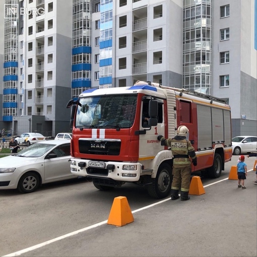 В госдуме предложили снять ответственность с пожарных, вынужденных таранить авто, мешающие проезду к..