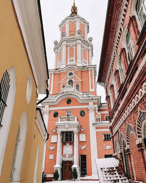 Меншикова башня на Чистых прудах  🗺пер. Архангельский, д...