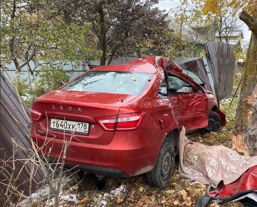 Пьяный вокалист группы «Лунный свет» не вписался в поворот и отправил на тот свет двоих пассажиров 
..