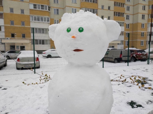 Милейшие челябинские снеговики.  Фото: телеграм-канал «Челябинск с..