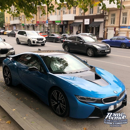 BMW i8 на улицах Ростова..