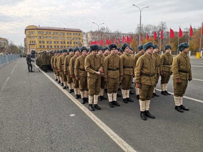 В Самаре 7 ноября 2023 года состоялся Парад Памяти 
Задействовано 35 единиц техники  Во вторник, 7 ноября, в..