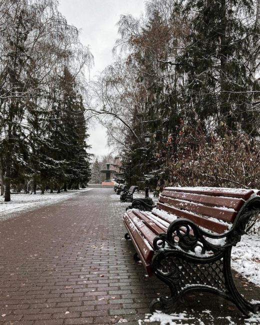 Погодный рекорд повторился в Екатеринбурге спустя 17 лет.  В Екатеринбурге 6 ноября максимальная температура..