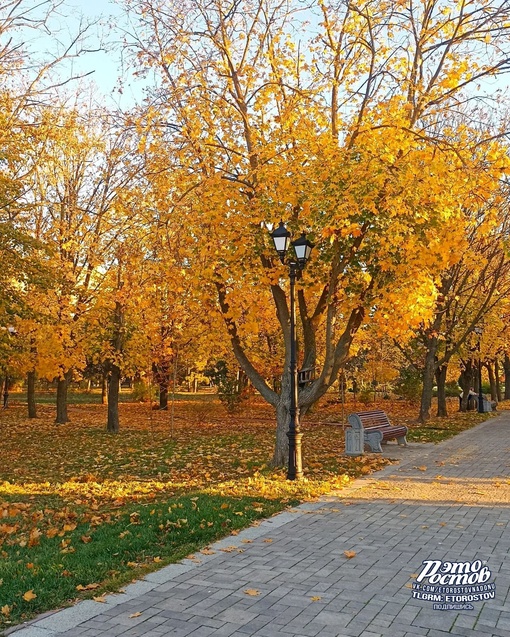 Золотая осень в Азове..