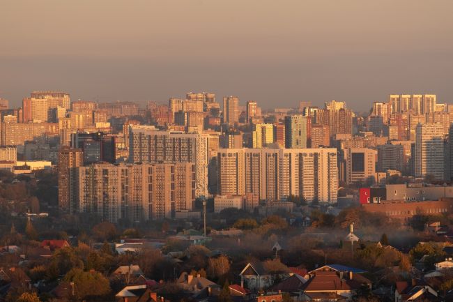 Осенний золотистый закат накрыл..