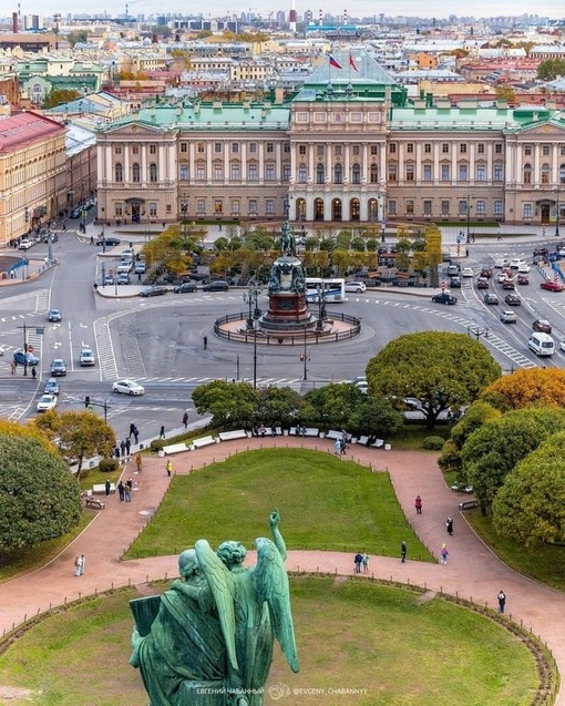 Доброе утро, Питер💙  Отличного начала..