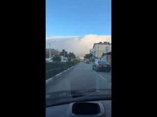 ☁️В Геленджике сегодня покрылись плотным туманом. Или это облака? 🤔  Видео..