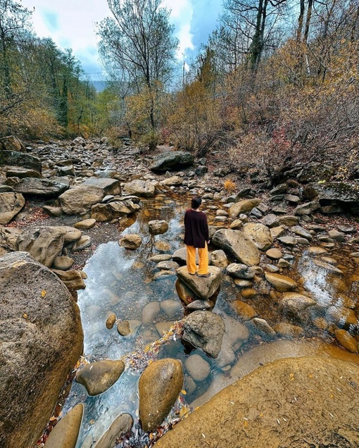 Планческие скалы🍁  Пожалуй, одно из лучших мест для прогулки недалеко от Краснодара) Приезжаю сюда уже 4-ый..