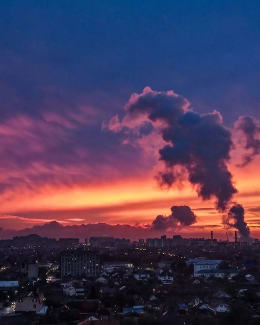 Вечер в Краснодаре 😍  Фото..