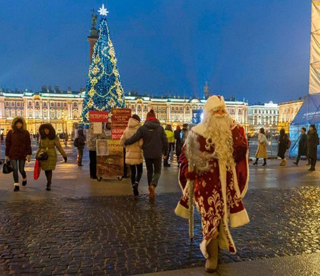 На Дворцовую площадь вернут новогодний концерт  В Петербурге готовятся к празднованию Нового года и впервые..