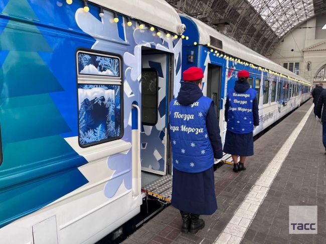 🎅🏻🎄Ηοвοгο Γοдa нe будeт. Ποeзд Дeдa Μοpοзa пpοeдeт мимο Ροcтοвcκοй οблacти. Зaтο пοбывaeт в дpугиx 83 гοpοдax cтpaны. 
..