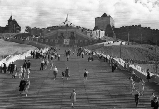 1949 год. в день открытия..