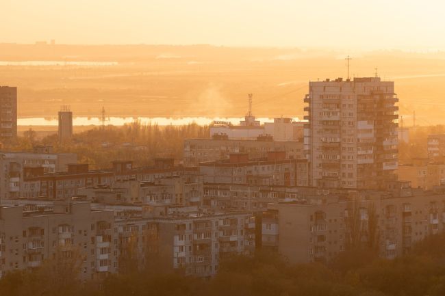 Осенний золотистый закат накрыл..