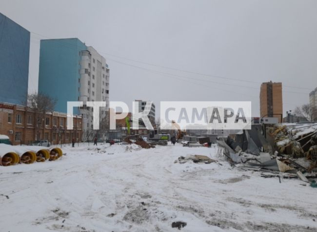 В Самаре сносят автомойку и кафе на Московском шоссе  Выяснили, чем помешали строения  На Московском шоссе в..