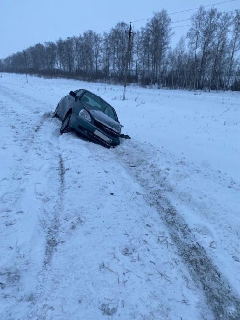 После ДТП под Самарой водителя Lada вырезали из салона  Число аварий на заснеженных трассах увеличивается
..