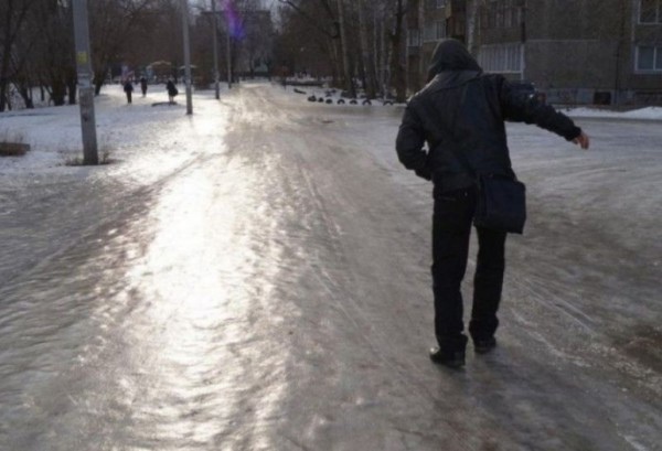 Женщина получила травму плечевого сустава  В Новосибирске по иску прокуратуры Первомайский районный суд..