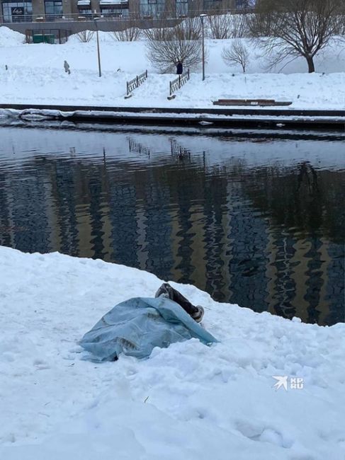 В Екатеринбурге из Исети достали тело молодого человека  По данным Е1, это пропавший 27 января 20-летний..