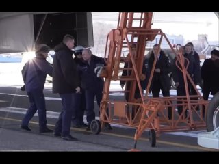 Путин прибыл на взлетную полосу Казанского авиазавода, чтобы полетать на Ту-160М 
Полет продлится до 40 минут...