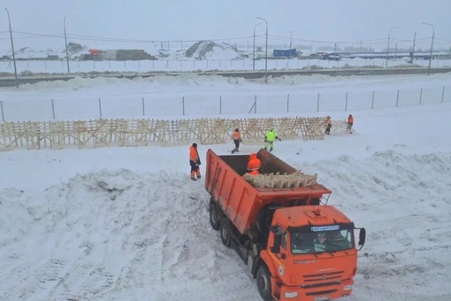 На трассе М12 в Татарстане установили снегозадерживающие щиты.  Поможет?..