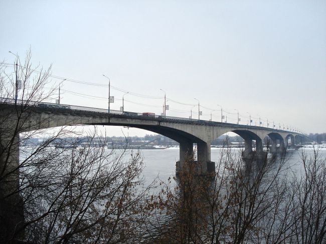 Ограничения продлятся до ноября  В Новосибирске на Октябрьском мосту временно сузят проезжую часть по..