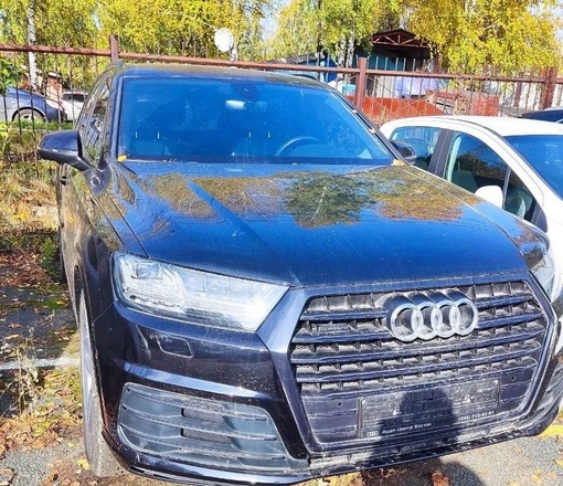 🗣️ У экс-полицейского из отдела по борьбе с коррупцией из Нижнего отобрали Audi Q7. Причина — непонятно, на что..
