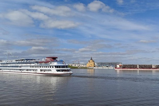 🗣️ В Нижнем Новгороде сегодня открылась круизная навигация по Волге  Первыми в плавание отправились два..