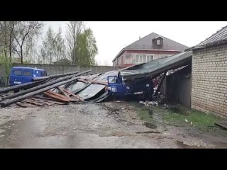🌪На Татарстан обрушился сильный ураган 
Сегодня 23 апреля по республике Татарстан прошел сильный ураган...