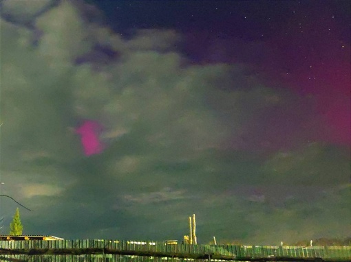 В небе над Челябинской область появилось Северное сияние ✨  Фото: Ридаль..