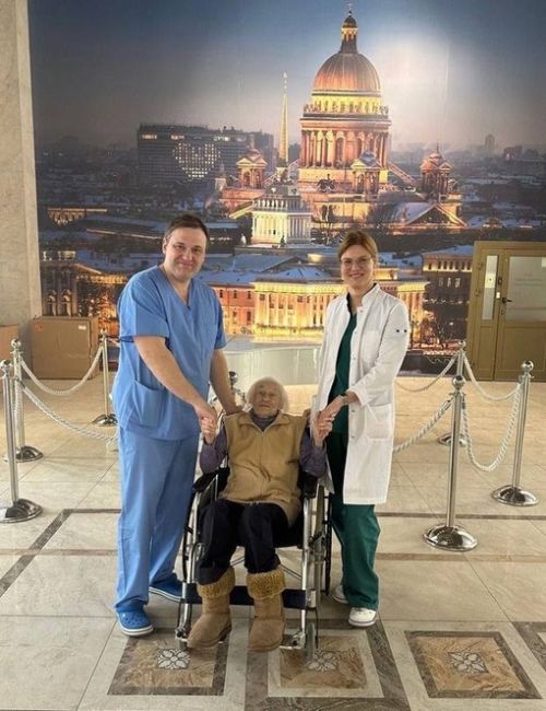Врачи помогли 103-летней Надежде Строгоновой справиться с болезнью 
После успешного лечения из больницы..