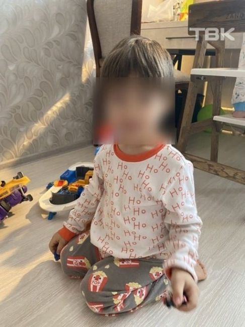 Скончался 3-летний мальчик, который застрял в горке в Лесосибирске  Информацию об этом ТВК подтвердили..