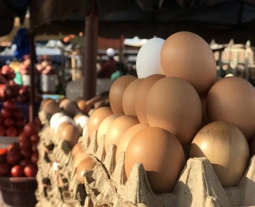 🥚В Краснодаре перед Пасхой подорожали яйца  Стоимость десятка яиц в сетевых магазинах достигает 150 руб...