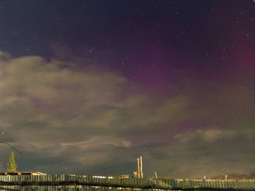 В небе над Челябинской область появилось Северное сияние ✨  Фото: Ридаль..