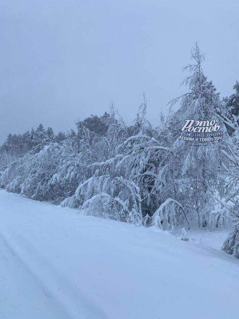 😱Из-за сильного снегопада полностью остановилось движение на трассе Пермь-Екатеринбург. Машины не могут..