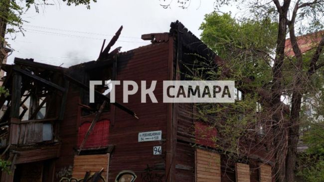 В Самаре снесли аварийный дом на ул. Революционной  Публикуем видео работ  В Самаре сносят еще один..