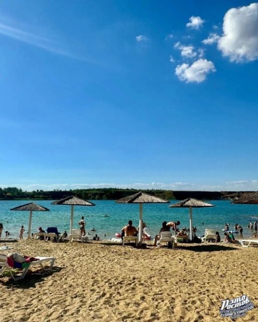 🏖Самарское (Голубое) озеро - популярное место пляжного отдыха окружённое золотистыми песками с бирюзовой..
